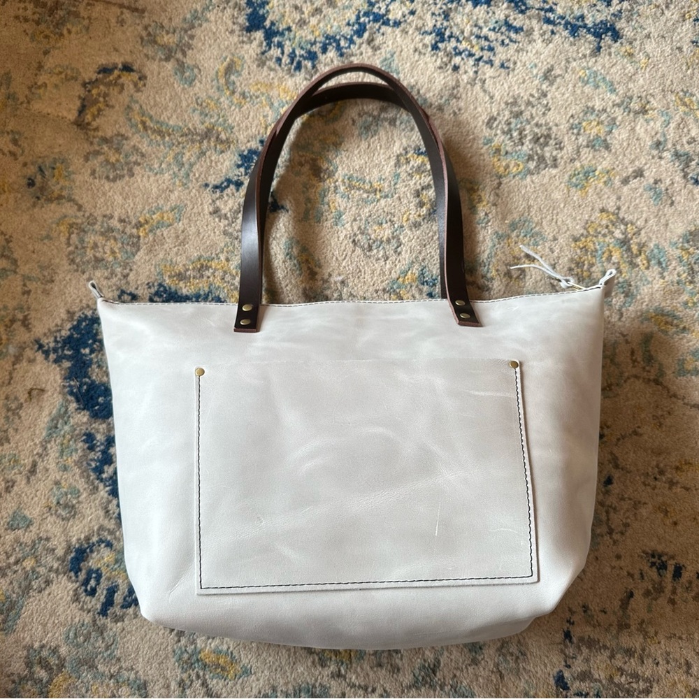 NEW 🦄 Portland Leather Beluga Large Zip Tote 🦄 - Picture 11 of 16